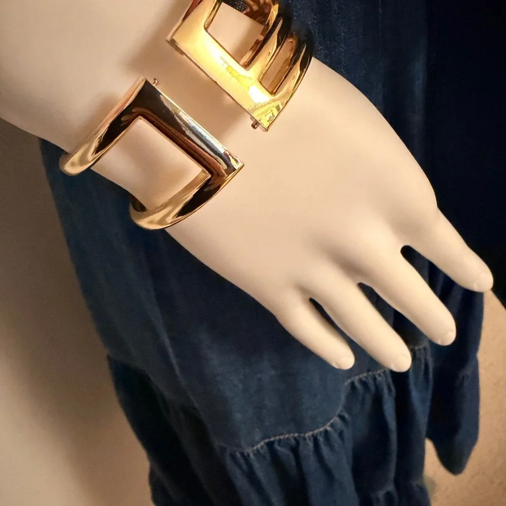 Dillard's Women's Gold Tone Sculptural Hinge Cuff Bracelet Statement Jewelry
